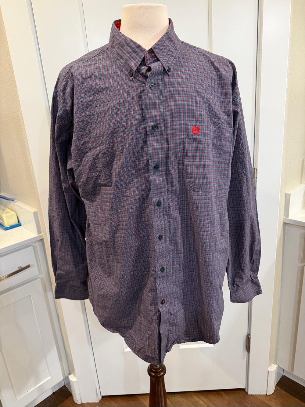 Cinch Men's Button-Down Plaid Shirt in Navy with Red Accent